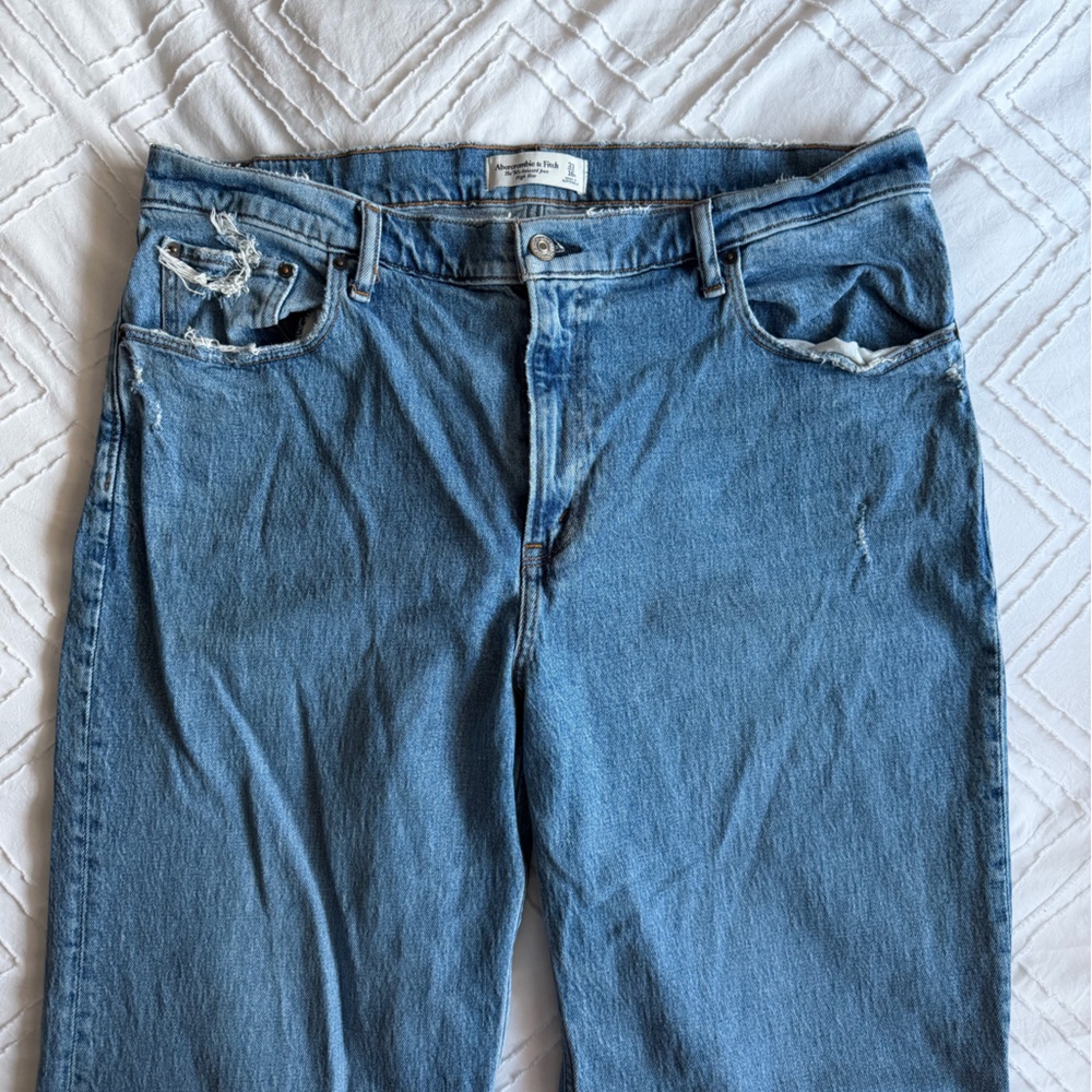 Abercrombie & Fitch High Rise Distressed Denim Jeans